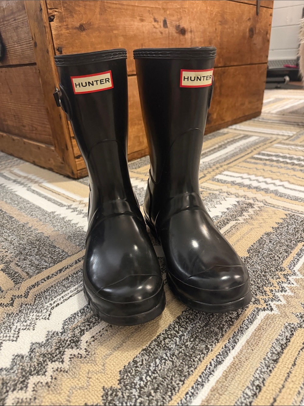 Hunter Glossy Black Mid-Calf Rain Boots with Logo size 7 EU38 GUC